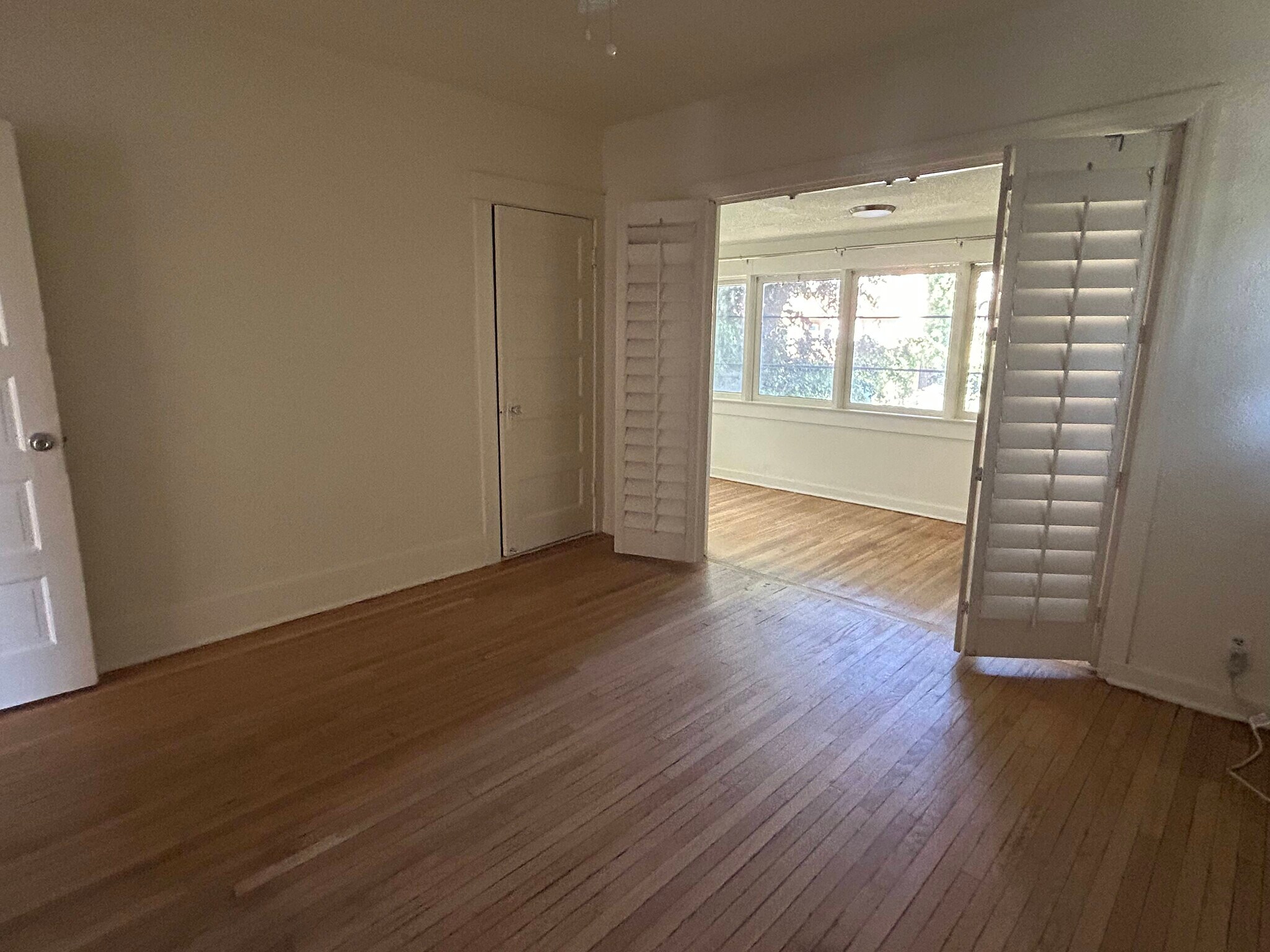 2nd Bedroom/Living Room - 1323 N Orange Dr