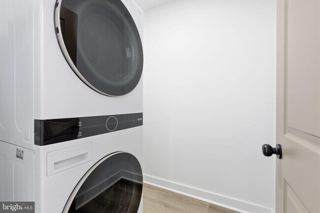 Building Photo - 25 Autumn Ln