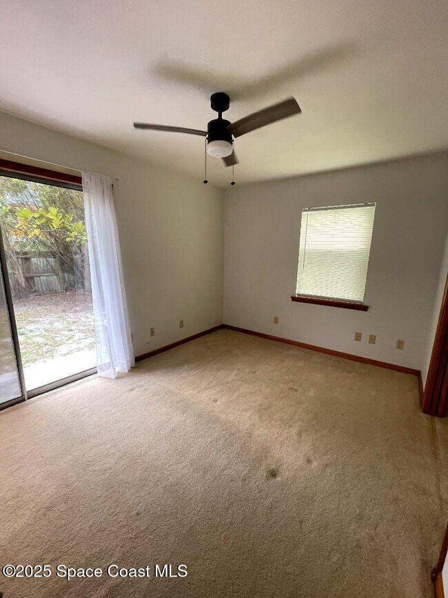 Building Photo - 2310 Pineapple Ave