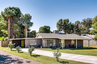 Building Photo - 1049 E Colter St