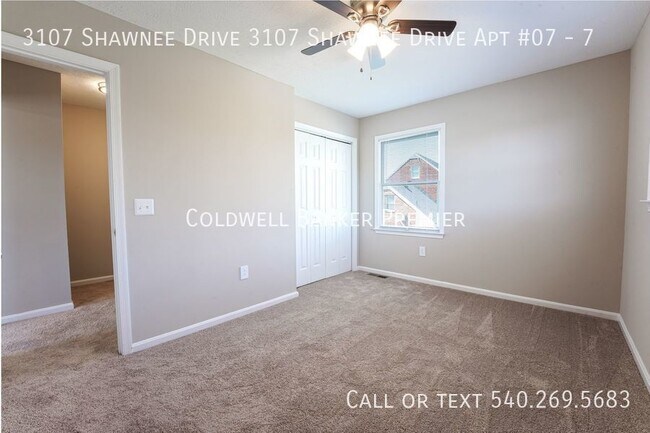 Building Photo - 3107 Shawnee Dr