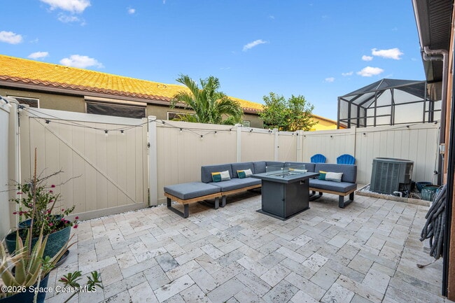 Building Photo - 763 Simeon Dr