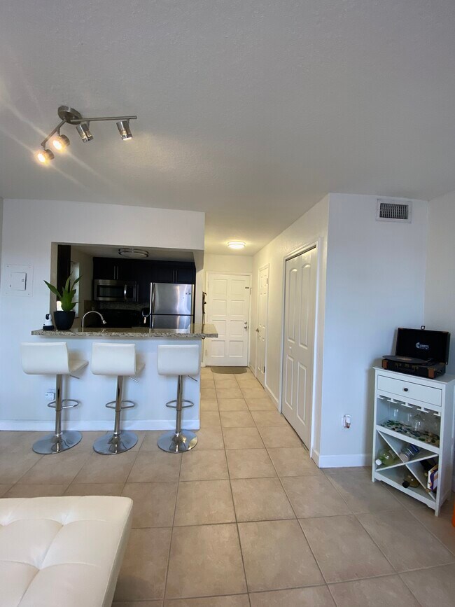 Primary Photo - 8600 SW 109th Ave