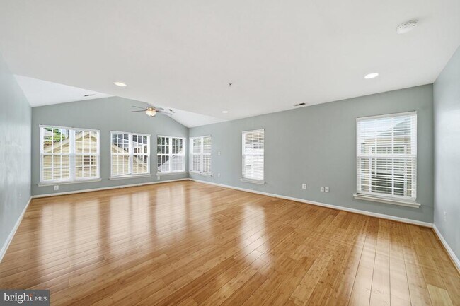Building Photo - 13131 Clarksburg Square Rd