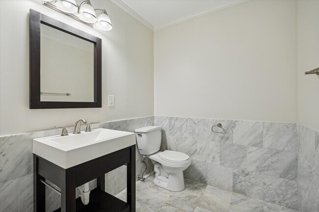 Building Photo - 4706 Post Oak Timber Dr