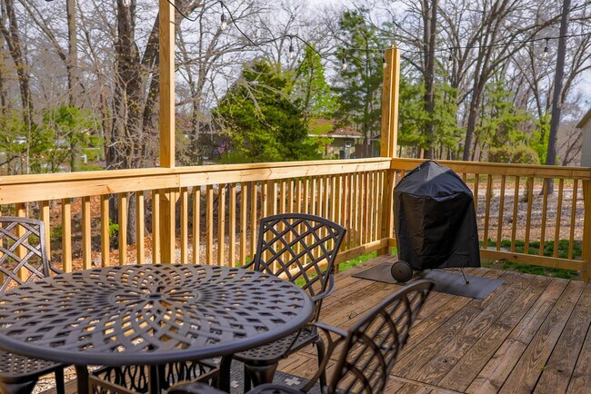 Building Photo - 2 Felton Ln