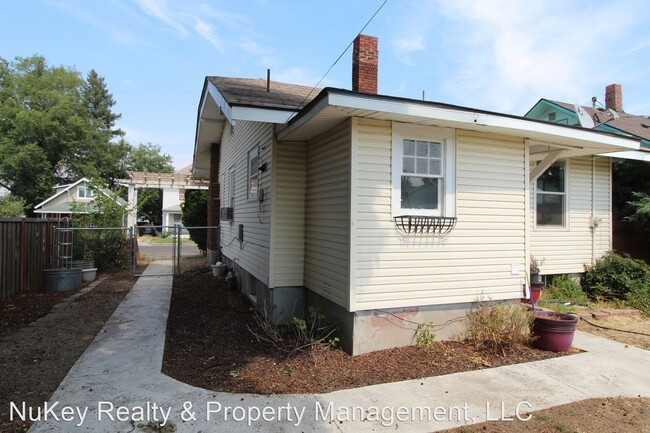 Building Photo - 2 br, 1 bath House - 2011 W. York Ave.