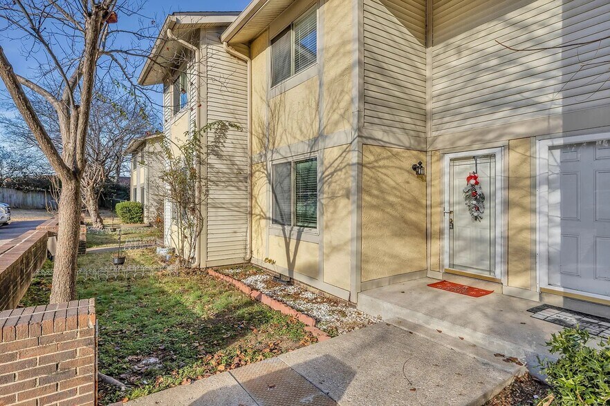 Front exterior - 4958 Edmondson Pike