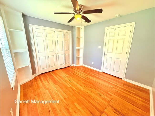 Building Photo - Spacious 5 Bedroom, 3 bath