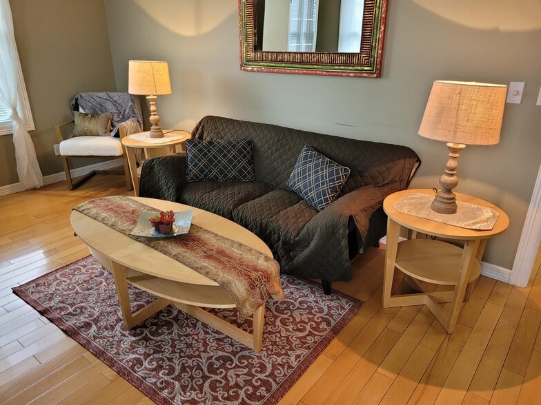 Primary Photo - 1219 Burwell St