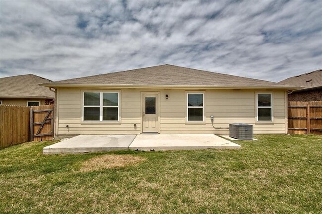 Building Photo - 5817 Roderick Dr