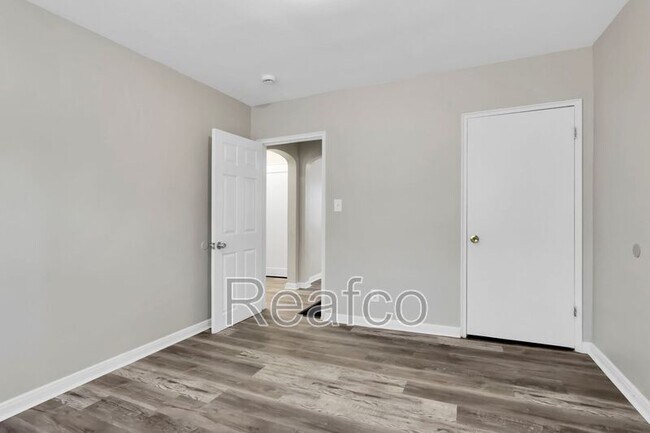 Building Photo - 397 S Chase Ave