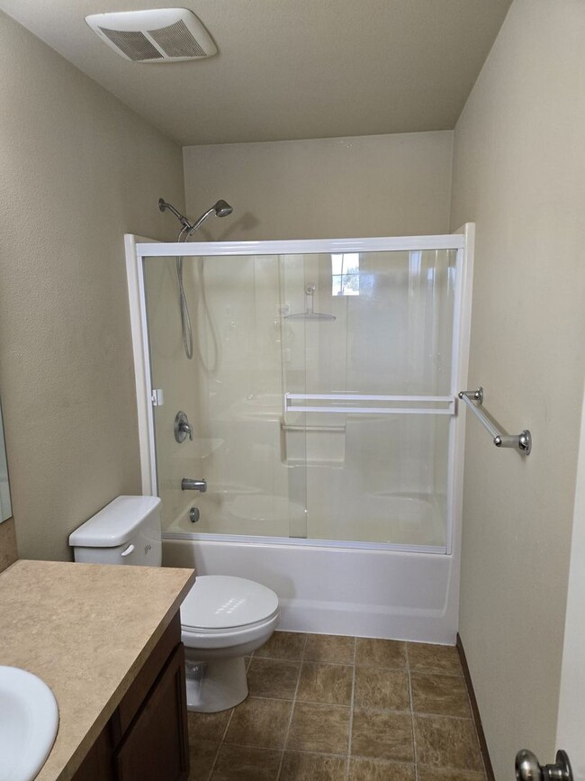 Building Photo - STATUS: AVAILABLE |R16| $2450