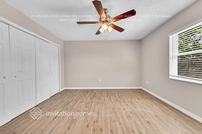 Building Photo - 6914 Voltaire Dr