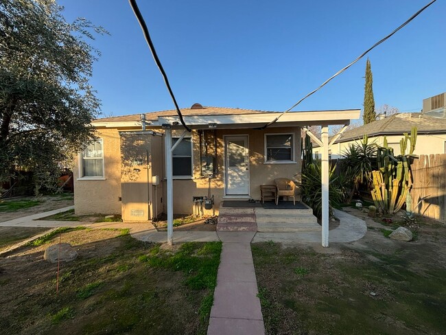 Building Photo - Cozy 2-Bed, 1-Bath in Alta Vista - Move in...