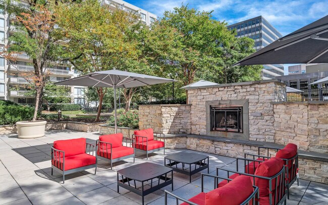 Building Photo - 2111 Richmond Hwy