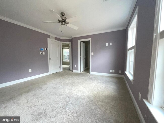 Building Photo - 3911 Chain Bridge Rd