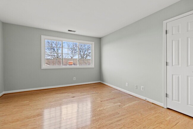 Building Photo - 1473 N Van Dorn St