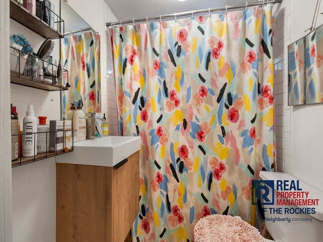 Building Photo - Lower Level Unit In The Heart Of Fort Collins