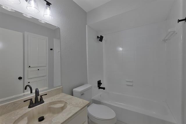 Building Photo - 8914 Doliver Dr