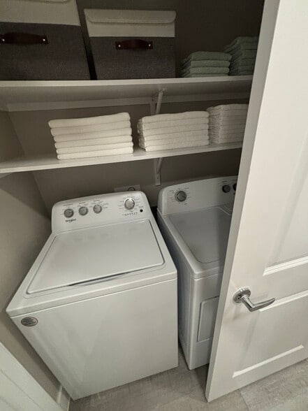 Building Photo - 250 S Stagecoach Trail