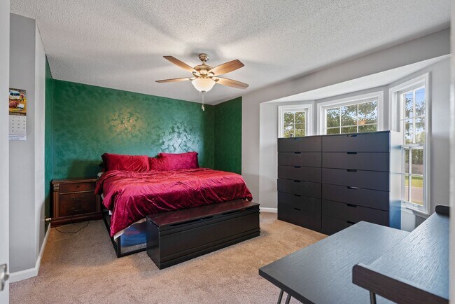Building Photo - Renovated 3-Bed/2-Bath Home with Garage & ...