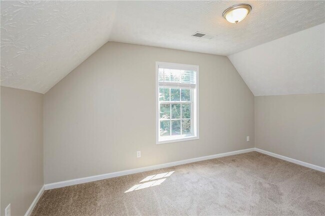 Building Photo - 8040 Paddocks Mill Dr