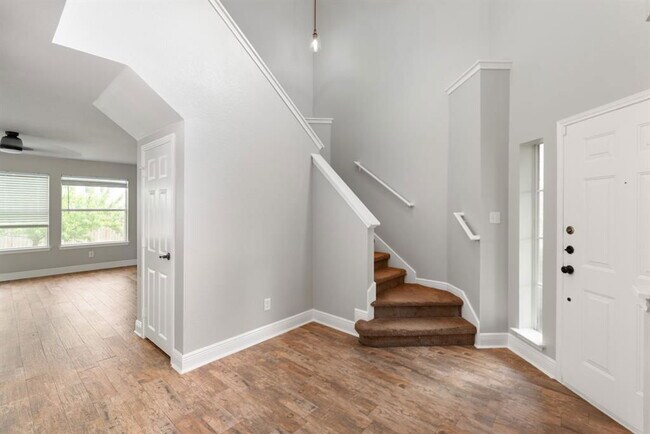Building Photo - 1501 Van Horn Dr