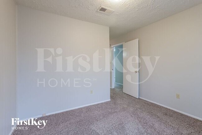 Building Photo - 6114 Knotty Post Ln