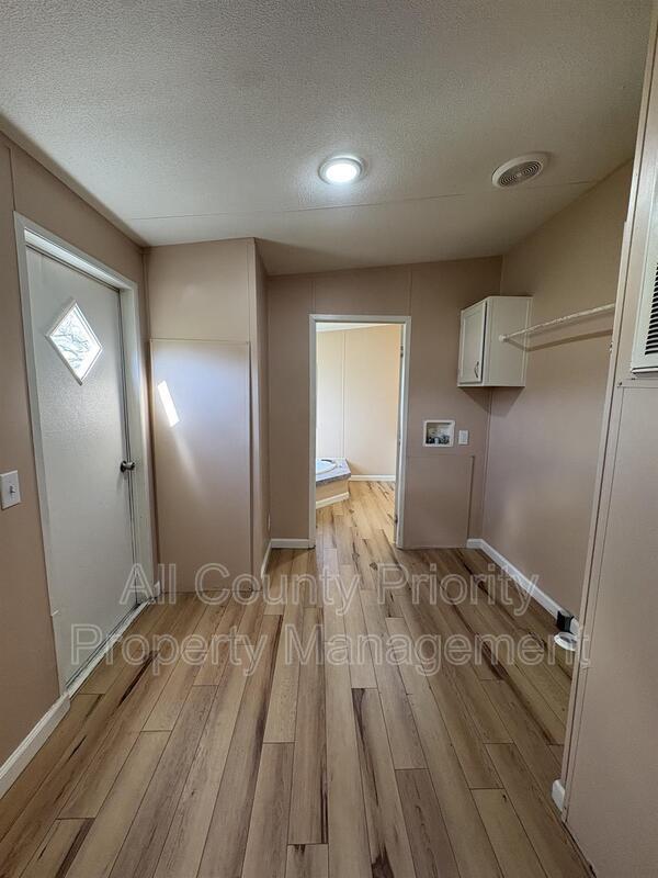 Building Photo - 1916 NC Hwy 210