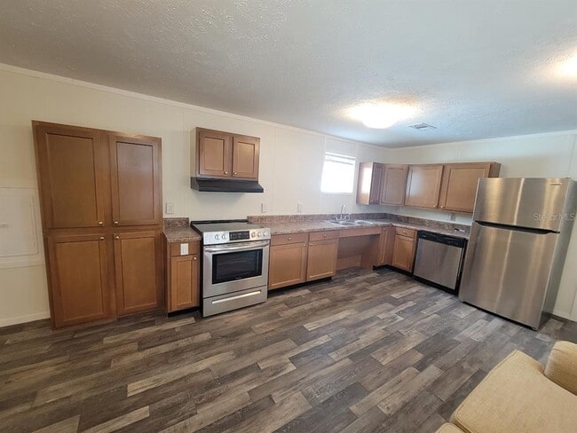 Building Photo - 5700 Holiday Park Blvd