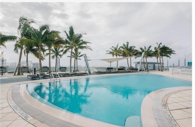 Building Photo - 900 Biscayne Blvd