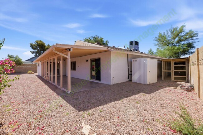 Building Photo - Updated South Scottsdale Gem Near Old Town – No HOA!