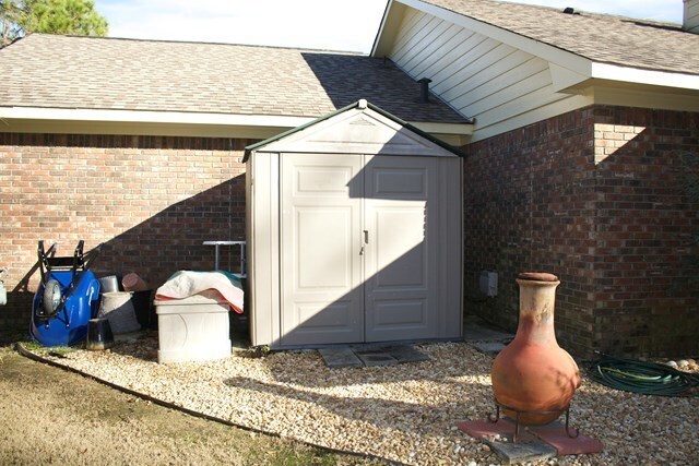 Building Photo - Updated to the maximum