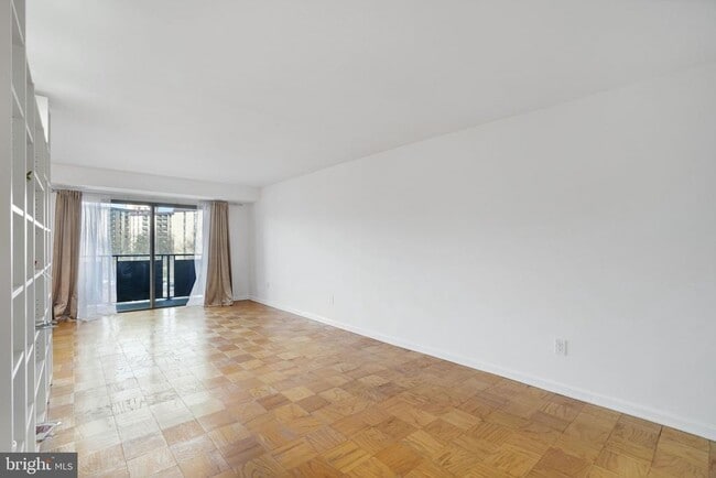 Building Photo - 3101 S Manchester St