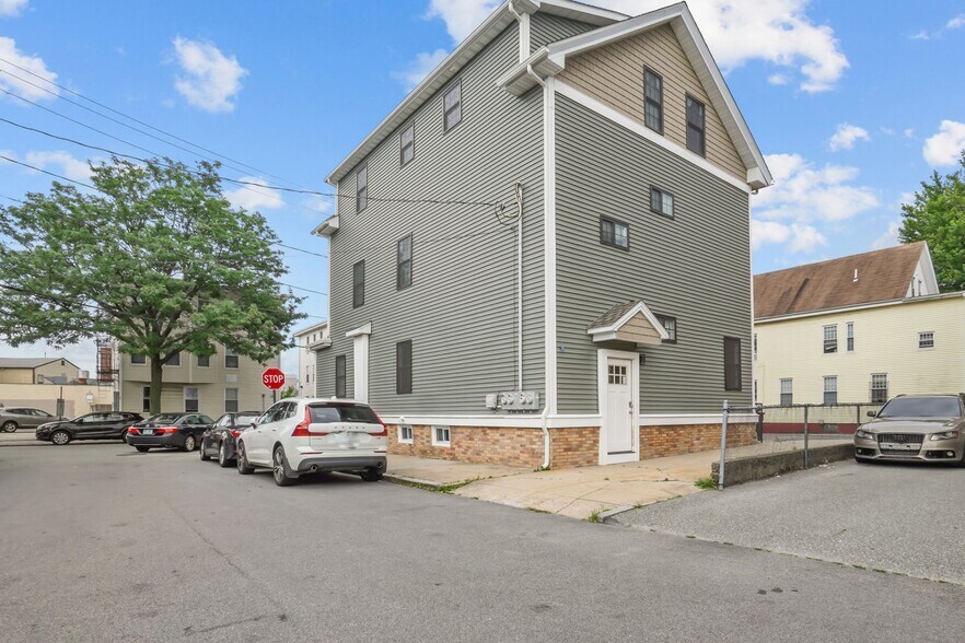 Building Photo - 97 De Pasquale Ave