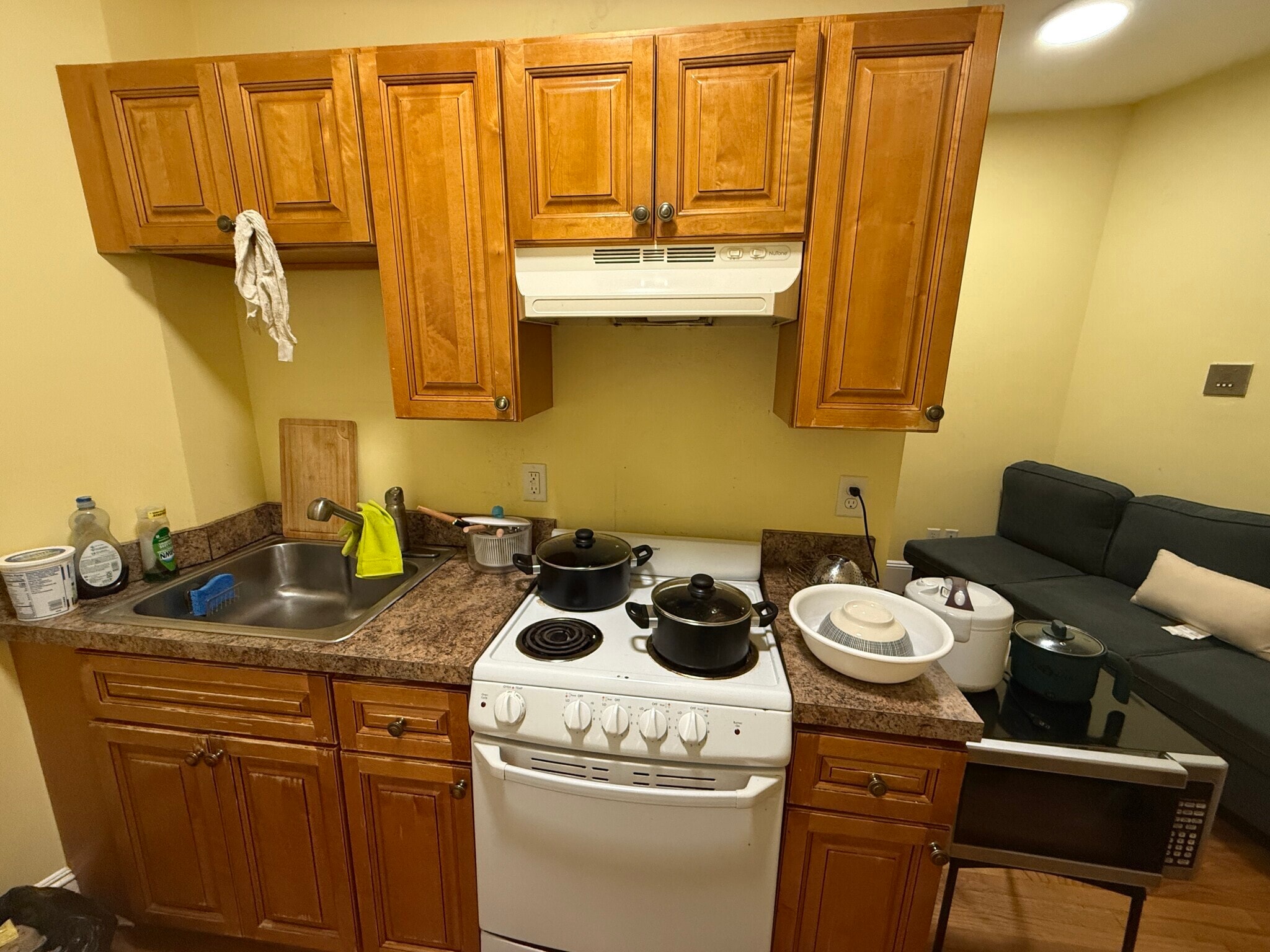 Building Photo - 55 Park Dr