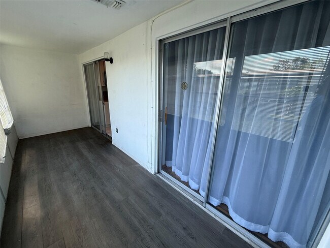 Building Photo - 7600 NW 4th Pl