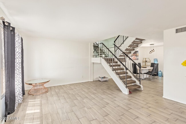 Primary Photo - 4807 W Northern Ave