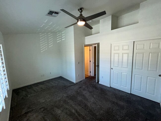 Building Photo - 9831 S 48th Way