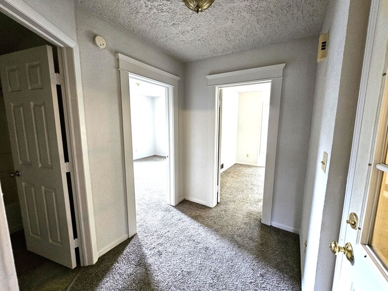 Hallway and Entrance 7.4 x 5.11 - 170 Lathrop Ave