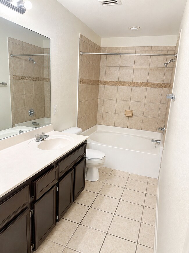 Building Photo - 1308 Chips Dr