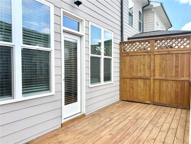 Building Photo - 3619 Myron Pl