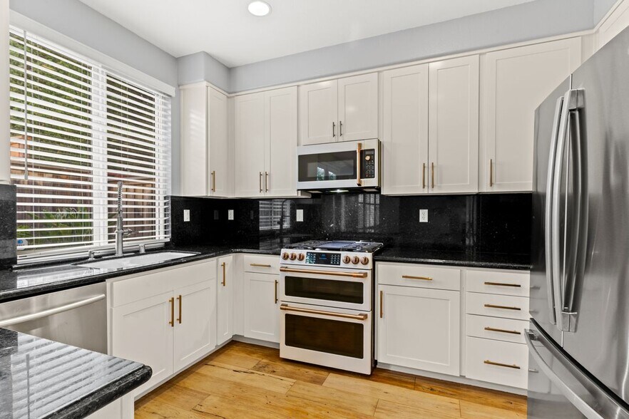 Building Photo - 3927 Hidden Grove Ln
