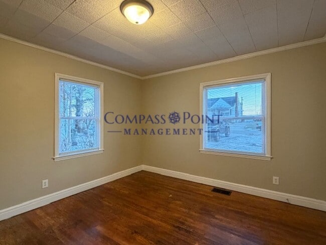 Building Photo - Your New Home Awaits! First Month Rent Free!!!