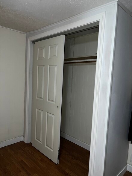 Bedroom 2 closet - 109 W Hollis St
