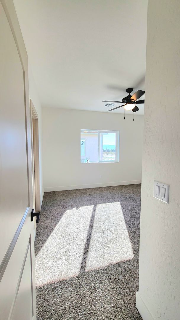 Building Photo - 1271 S Dandelion St