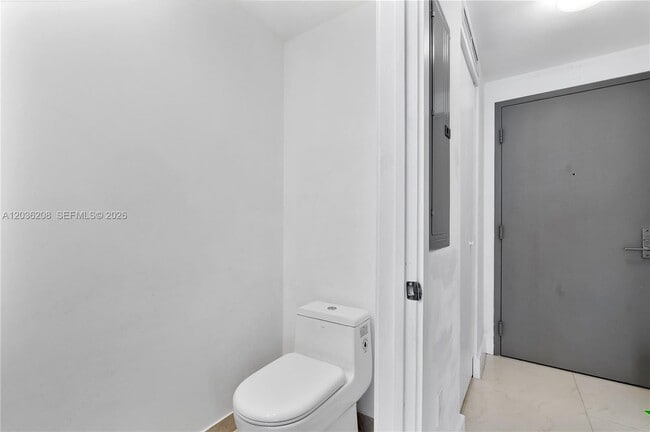 Building Photo - 488 NE 18th St