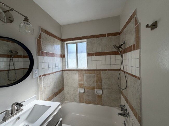 Building Photo - Beautiful 3 Bedroom Home in West Covina