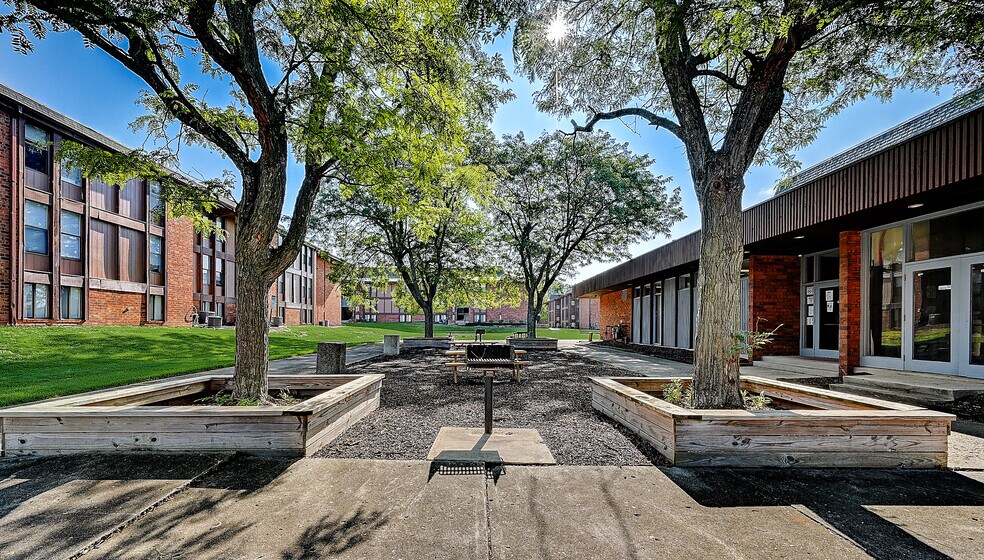 Century City Apartments 6300 Century City S Reynoldsburg OH 43068